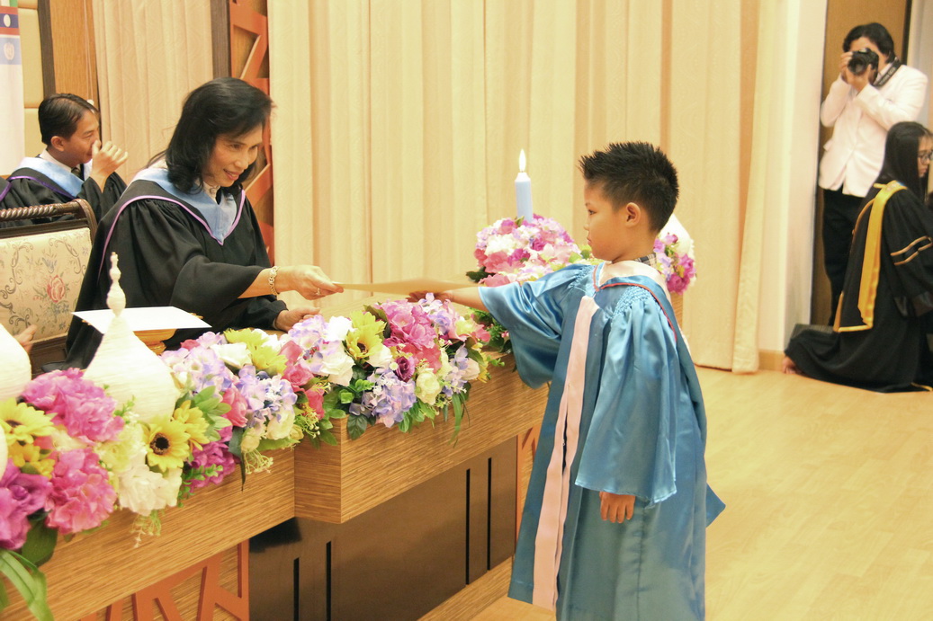 GraduatedAnubarn32013_073